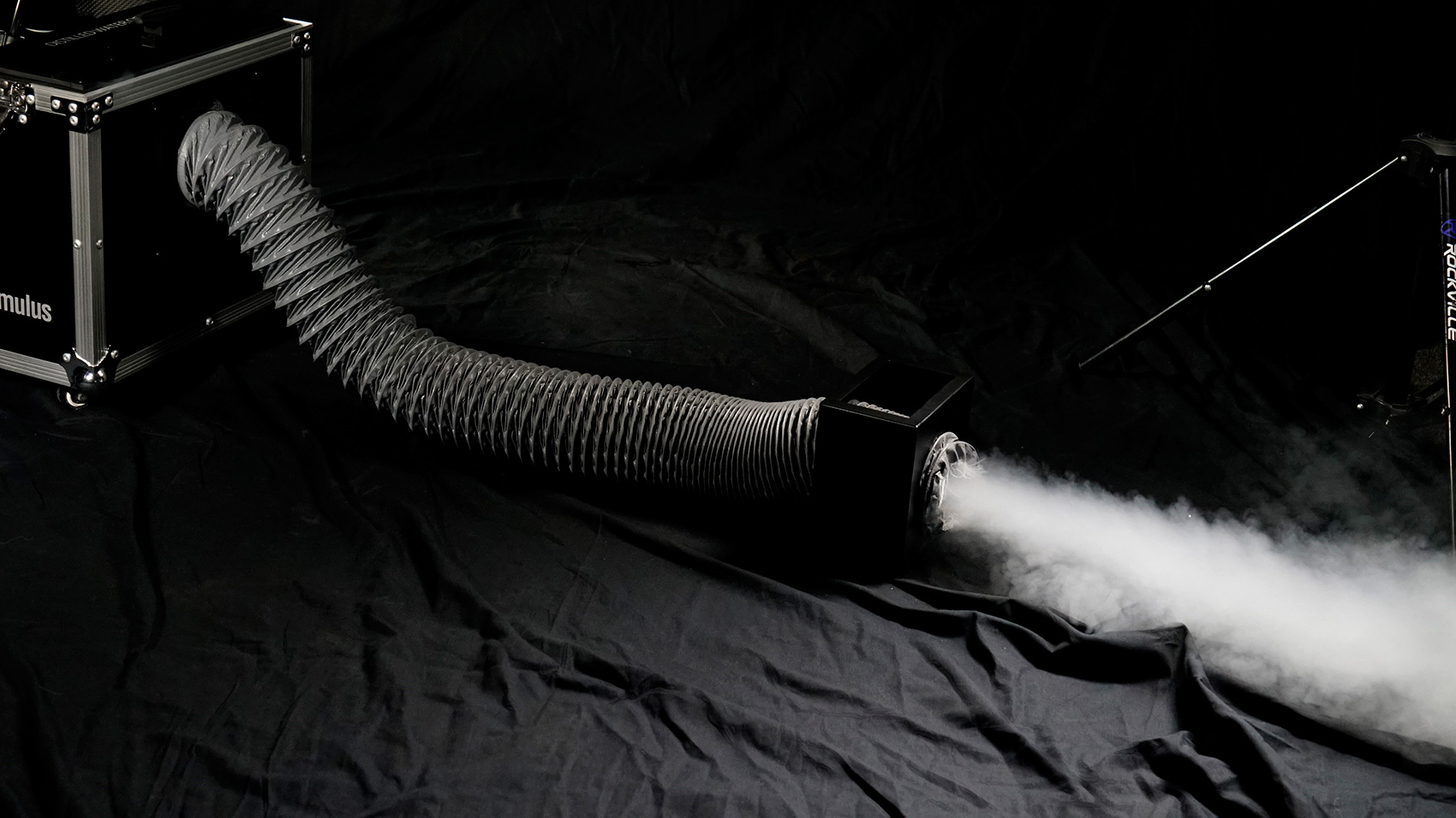 Chauvet DJ CUMULUS Commercial Fog Machine Professional DMX Fogger w/ Road Case eBay